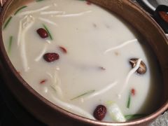 -三人行骨头王火锅(长寿店)