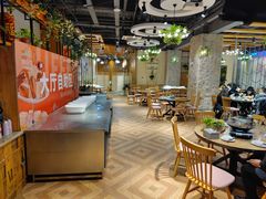 -香山湖家家宴(中山陵店)