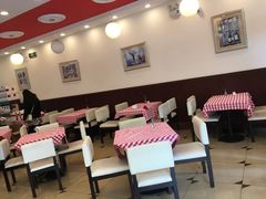 大堂-红宝石·鲜奶小方·海派西点房(南丹店)