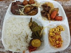 -食里香自助快餐(香槟小镇店)
