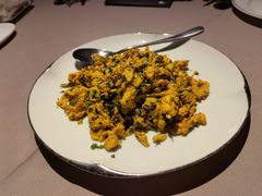 香椿炒土鸡蛋-荣轩(新荣记环球金融中心店)