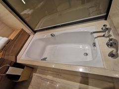 -广州汇华希尔顿逸林酒店