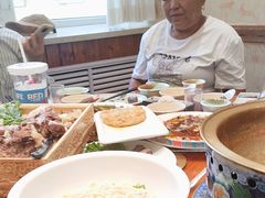 -一群羊手扒肉·火锅·早茶(远东公寓店)