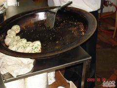 传说中的生煎包-小路易生煎馆(前进五路店)