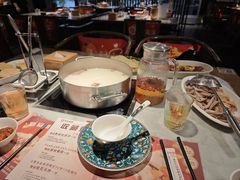 -尚尚仙·酸汤猪手·猪肚鸡火锅(华联万柳购物中心店)