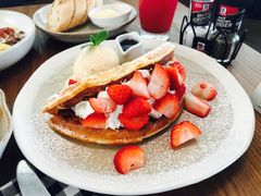 -ROAST coffee & eatery