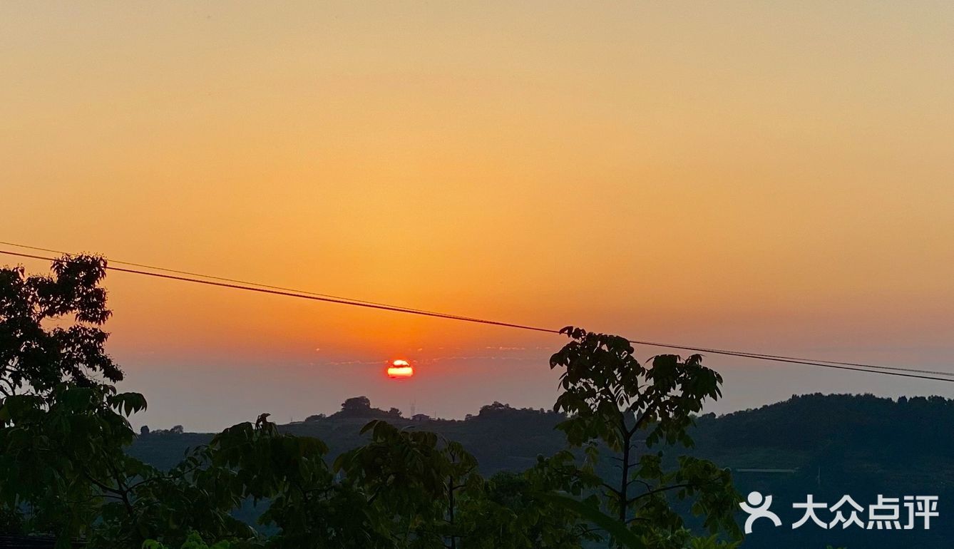 成都驱车1⃣️小时去龙泉山看落日余晖 ☀️
