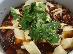 -晓彭肥肠鸡·泡椒鸡火锅(水木天地店)