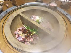 滇香肴云南蒸汽石锅鱼(云南北路店)-滇香肴·云南菜蒸汽石锅鱼(云南北路店)