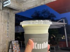 生椰牛油果奶昔-KUDDO COFFEE(天河城店)