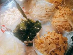 -成都你六姐·牛肉冒菜(上海环宇荟店)