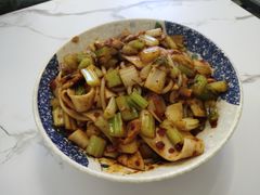 -此疆彼界·卓记米粉