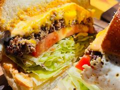 手工牛肉大汉堡-大象厨房(重庆道店)