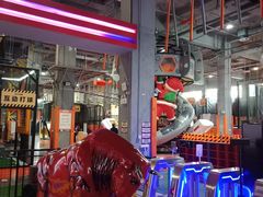 -嗨翻Hi-Fun竞技主题乐园·蹦床亲子生日轰趴(国光1937店)