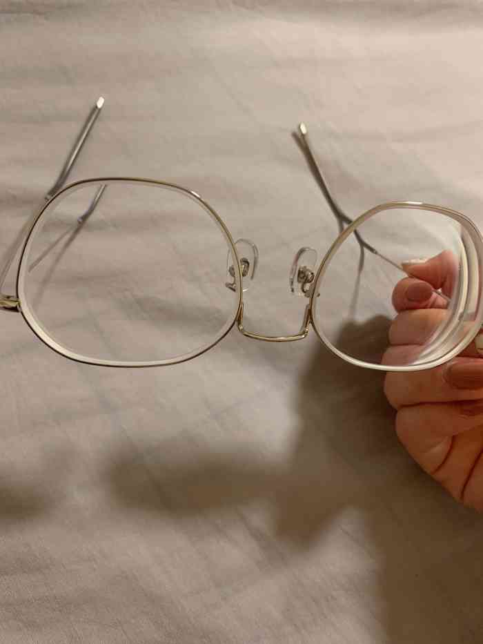 jins(札幌parco店)-"滑雪的时候摔了一跤眼镜片掉雪地里找不到了.