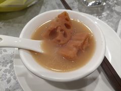 -莲餐厅·湖北菜·潜江小龙虾店(愚园路店)