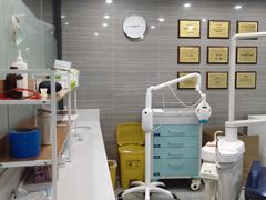 -上海仁爱医院口腔科 · 种植