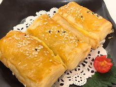 碳烧蜜汁叉烧酥-广州酒家(昌岗地铁站店)