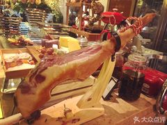 -大中华希尔顿酒店-念自助餐·嗨啤·小龙虾