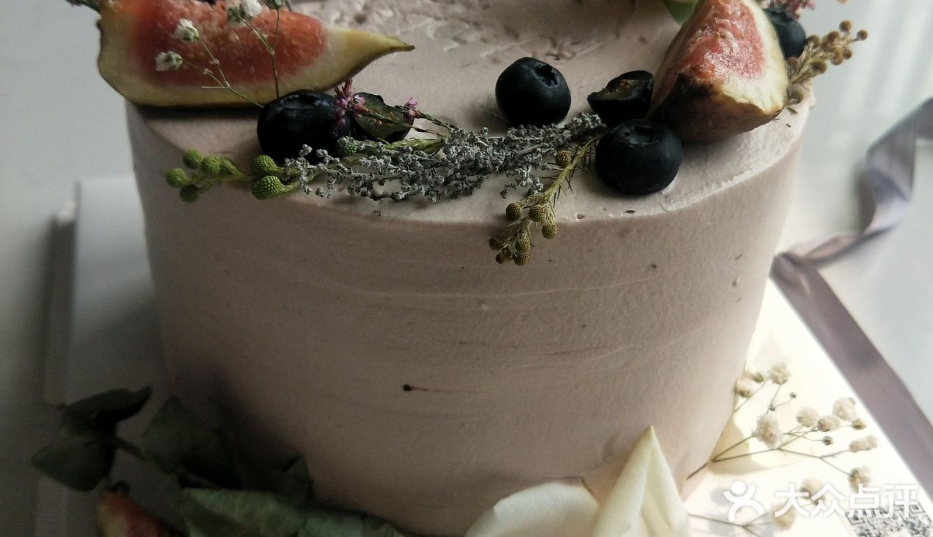 这家的麻酱吃起来就不像好麻酱的样子