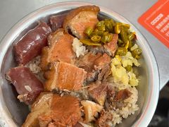-梁阿婆廿年老牌扣肉糯米饭
