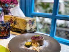 巧克力慕斯配树莓酱-厚积云牛排餐吧(宽窄巷子店)