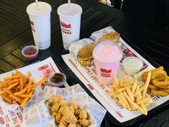 -The Habit Burger Grill 哈比特汉堡(爱琴海店)