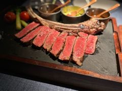 1KG和牛战斧牛排-弦月窗LUNETTE BY AMANDA(复兴路店)