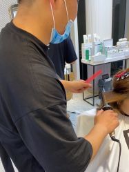 -PE SALON 
