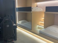 -稳电竞酒店(桥北泰冯路地铁站店)