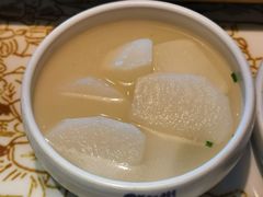 筒子骨煨萝卜-俏九州·小炒黄牛肉(华润万象汇店)