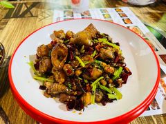-冯烫烫跷脚牛肉·川菜小馆(武胜西街店)