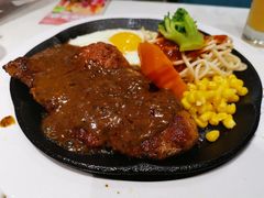 -汤姆家的牛排意面披萨(新城市广场店)