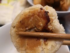 榨菜鲜肉月饼-王家沙点心店(南京西路总店)