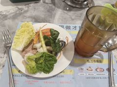 -金马门国际美食百汇(珞喻路店)