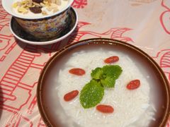 -肥肥虾庄·金牌油焖大虾(汉街SKP店)