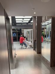 -PE SALON