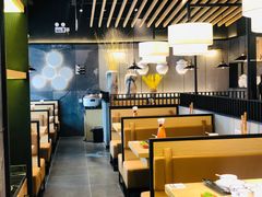 大堂-山城外·非遗酸菜鱼(蜀都万达店)