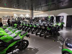 -川崎北京风火轮店