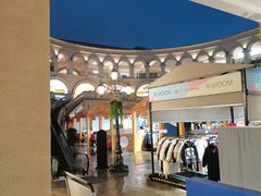 -王府井奥莱临潼小镇(临潼店)