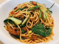 韭菜鲜牛肉炒粉-小毛绝杀炒粉