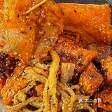 这绝对是西安辣条天花板‼️也太好吃了！
