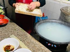 -张阿三馄饨店