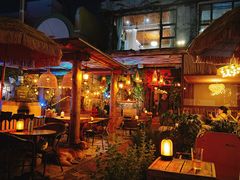 -城墙外BAR