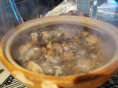 酸辣跳跳花甲牛蛙-俏九州·小炒黄牛肉(华润万象汇店)