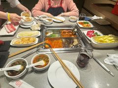 -海底捞火锅(曹安公路店)
