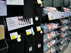 女装-迪卡侬(烟台万达店)