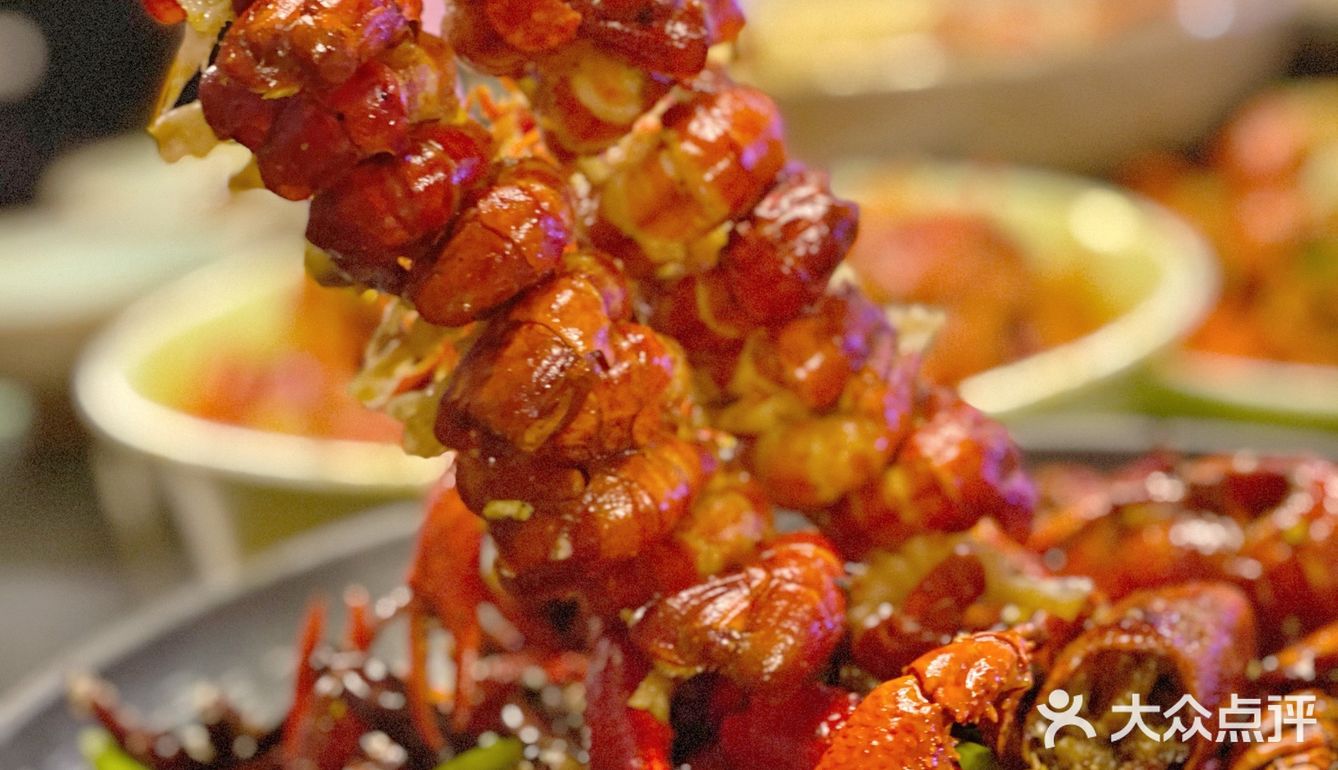 魔都夜宵好去处，龙虾肯定少不了！[礼花]