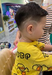 -爆米花儿童美发乐园