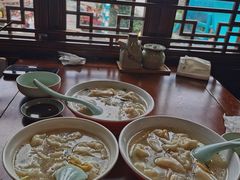三白馄饨-忆秦园小笼包(惠山古镇总店)